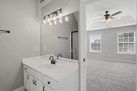 Bath - 108 Brookview Ct, Springfield, TN 37172 photo 3 of 4