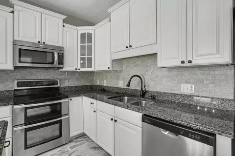 Kitchen - 108 Brookview Ct, Springfield, TN 37172 photo 4 of 4