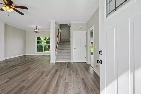 Entry Way - 108 Brookview Ct, Springfield, TN 37172 photo 1 of 2