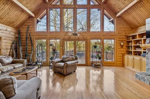 Living - 20151 Ben Fly Rd, Lyles, TN 37098 photo 11 of 12