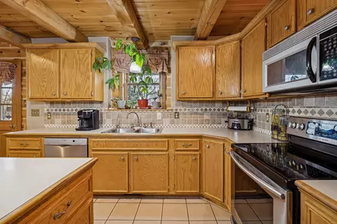 Kitchen - 20151 Ben Fly Rd, Lyles, TN 37098 photo 9 of 10