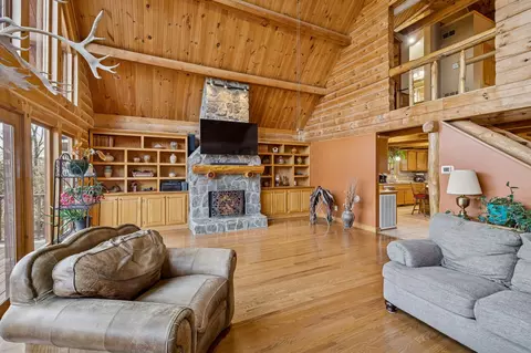 Living - 20151 Ben Fly Rd, Lyles, TN 37098 photo 6 of 12