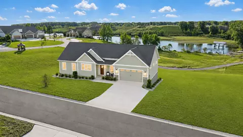426 Moon Bay Dr, Kuttawa, KY 42055
