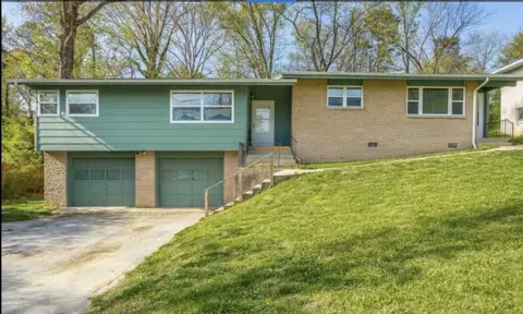 4606 Plaza Hills Ln, Hixson, TN 37343