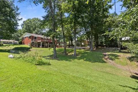 Exterior - 353 Powers Blvd, Waverly, TN 37185 photo 12 of 14
