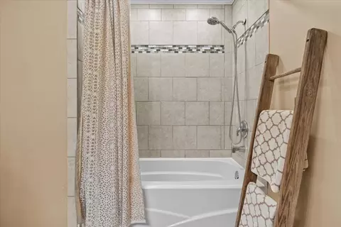 Bath - 353 Powers Blvd, Waverly, TN 37185 photo 3 of 3