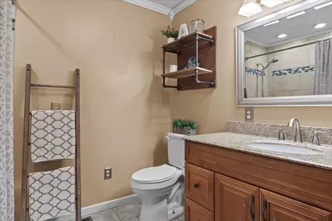 Bath - 353 Powers Blvd, Waverly, TN 37185 photo 2 of 3