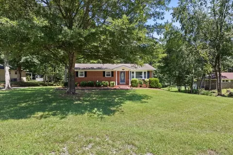 Exterior - 353 Powers Blvd, Waverly, TN 37185 photo 2 of 14