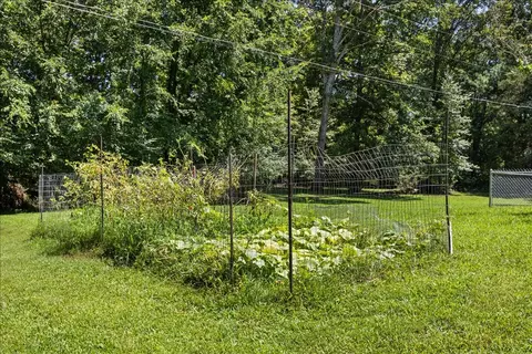 Exterior - 353 Powers Blvd, Waverly, TN 37185 photo 10 of 14