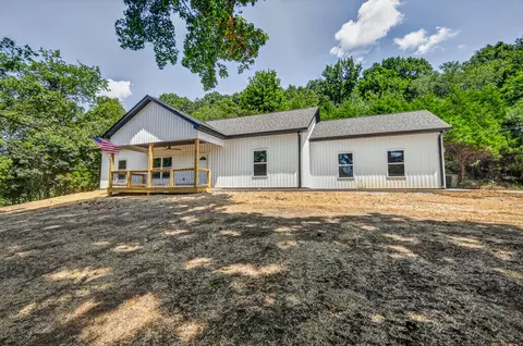5071 Campbellsville Pike, Culleoka, TN 38451