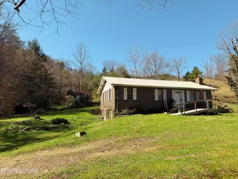 186 Drinnon Ln, Sneedville, TN 37869