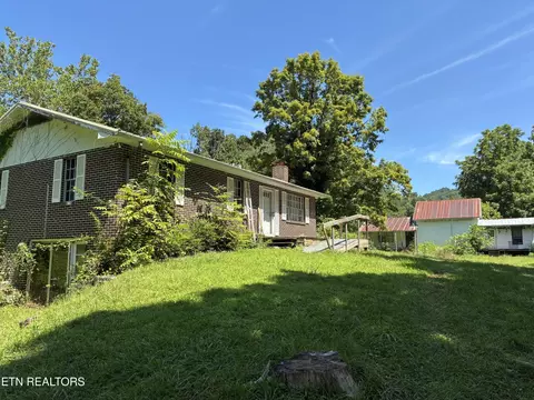 186 Drinnon Ln, Sneedville, TN 37869