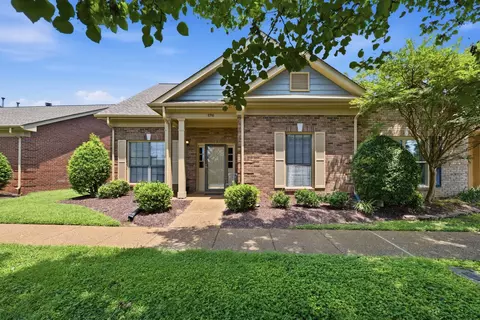 8916 Sawyer Brown Rd, Nashville, TN 37221
