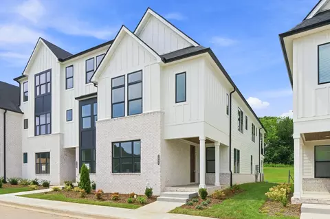 2093 Conductor Ln, Thompsons Station, TN 37179