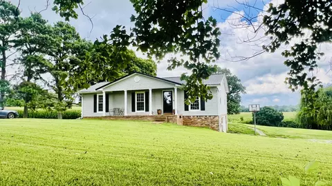 80 Gang Rd, Lawrenceburg, TN 38464