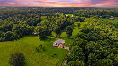 745 Lois Ridge Rd, Lynchburg, TN 37352