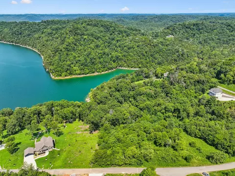 47 Harbor Ct, Silver Point, TN 38582 photo 3