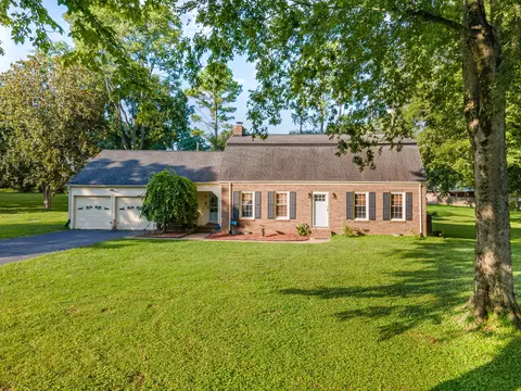 105 Cayce Valley Dr, Columbia, TN 38401