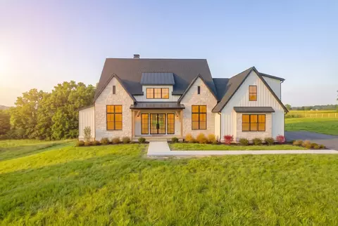 1 Santa Fe Pike, Columbia, TN 38401