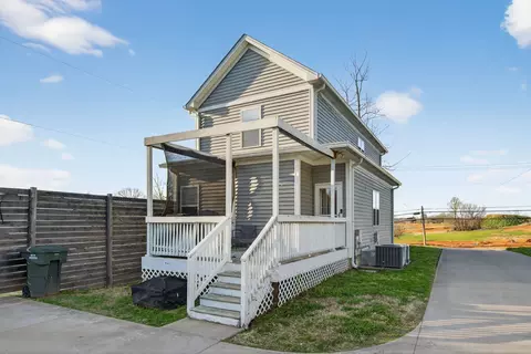 Exterior - 813 5th Ave E, Springfield, TN 37172 photo 4 of 14