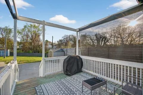 Exterior - 813 5th Ave E, Springfield, TN 37172 photo 7 of 14