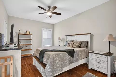 Bedroom - 813 5th Ave E, Springfield, TN 37172 photo 5 of 5