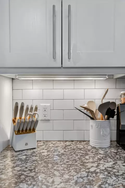 Kitchen - 813 5th Ave E, Springfield, TN 37172 photo 1 of 5