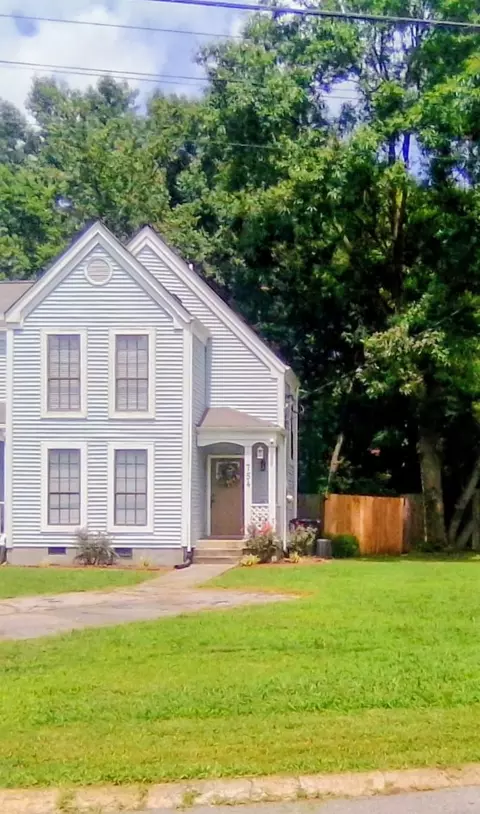 754 Lake Terrace Dr, Nashville, TN 37217