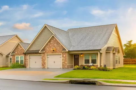 83 Morning Mist Dr, Rossville, GA 30741