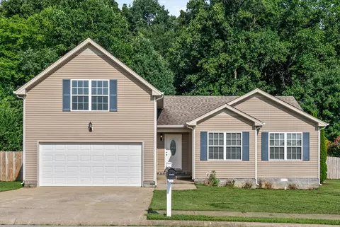 1176 Freedom Dr, Clarksville, TN 37042