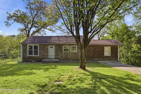 5312 Avis Ln, Knoxville, TN 37914