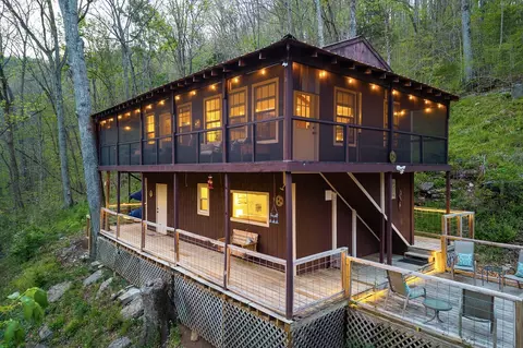 510 Wilson Dr, Smithville, TN 37166