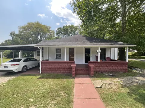 811 2nd St, South Pittsburg, TN 37380