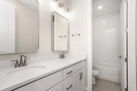 Bath - 1925 Harmony Rd E, Spring Hill, TN 37174 photo 5 of 5