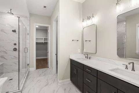 Bath - 1925 Harmony Rd E, Spring Hill, TN 37174 photo 2 of 5