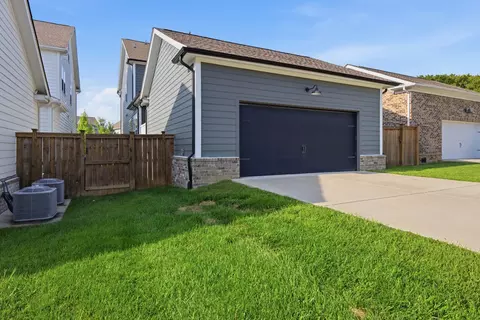Exterior - 415 Dewar Dr, Franklin, TN 37064 photo 14 of 18