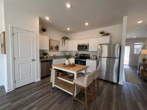 Kitchen - 218 Darlington Dr, Dickson, TN 37055 photo 3 of 3