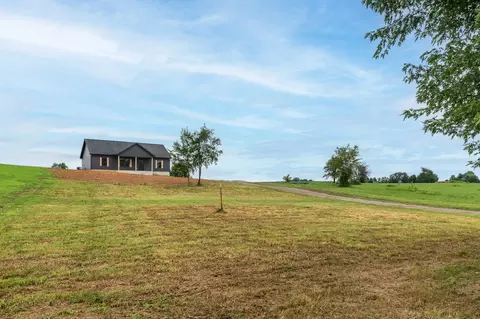 197 N Old Military Rd, Summertown, TN 38483