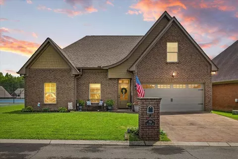 76 Zion Cove Ln, Englewood, TN 37329