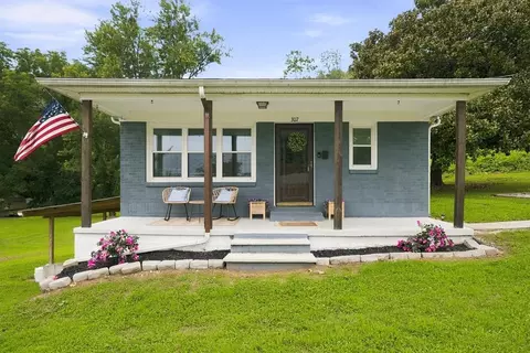307 Miller St, Livingston, TN 38570