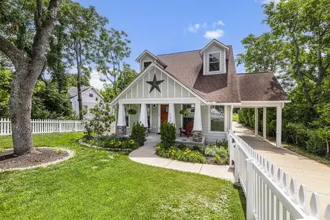 194 37th Ave N, Nashville, TN 37209
