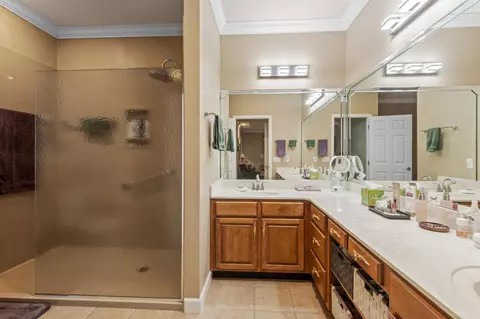 Bath - 355 Myers Ave, Guild, TN 37340 photo 2 of 5
