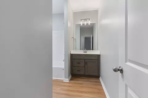Entry Way - 103 Mack St, Dickson, TN 37055 photo 3 of 3