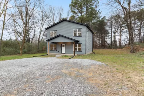 Exterior - 103 Mack St, Dickson, TN 37055 photo 5 of 10