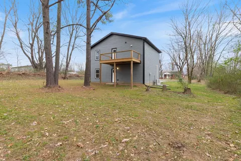 Exterior - 103 Mack St, Dickson, TN 37055 photo 9 of 10