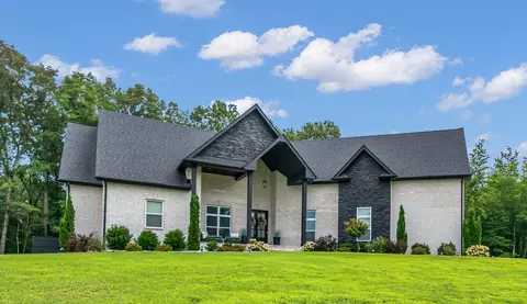 1381 Reda Dr, Clarksville, TN 37042