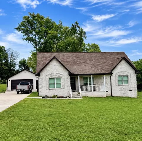 180 Mockingbird Ln, Hartsville, TN 37074