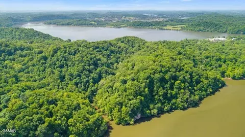 2050 Jones Bend Rd, Louisville, TN 37777