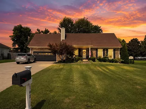 162 Lancashire Dr, Clarksville, TN 37043