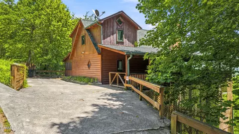 2963 Little Cub Way, Sevierville, TN 37862